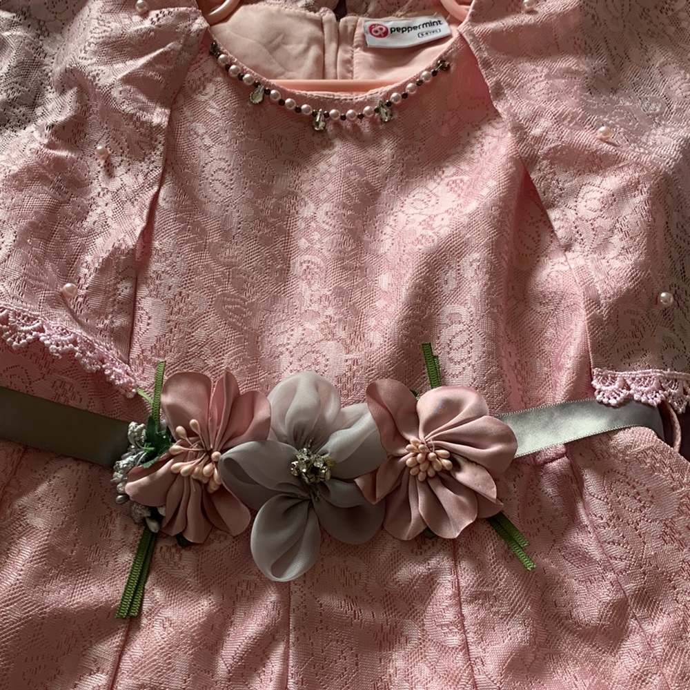 Dress - Picture 6 of 6